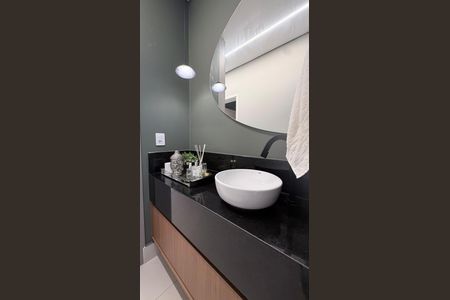 Casa de condomínio para alugar com 278m², 3 quartos e 4 vagasLavabo