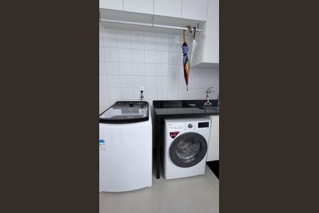 Casa de condomínio para alugar com 278m², 3 quartos e 4 vagasLavanderia