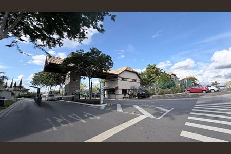 Casa de condomínio para alugar com 278m², 3 quartos e 4 vagasFachada