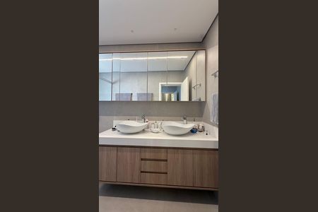 Casa de condomínio para alugar com 278m², 3 quartos e 4 vagasBanheiro da Suíte master