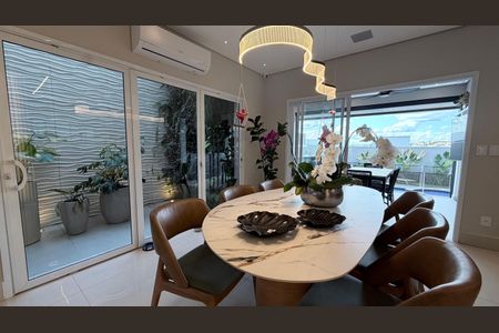 Casa de condomínio para alugar com 278m², 3 quartos e 4 vagasSala de Jantar