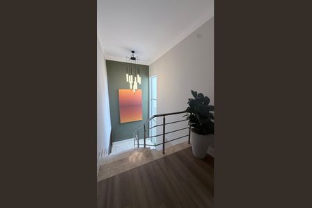 Casa de condomínio para alugar com 278m², 3 quartos e 4 vagasEscada