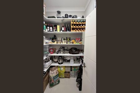 Casa de condomínio para alugar com 278m², 3 quartos e 4 vagasDespensa