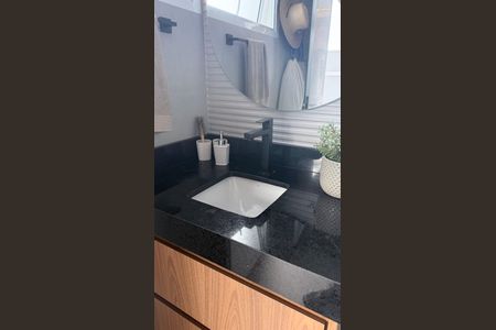 Casa de condomínio para alugar com 278m², 3 quartos e 4 vagasBanheiro Externo