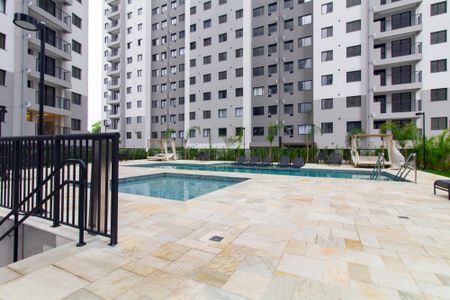 Apartamento para alugar com 41m², 2 quartos e 1 vaga Apartamento para alugar com 41m², 2 quartos e 1 vagaÁrea comum - Piscina