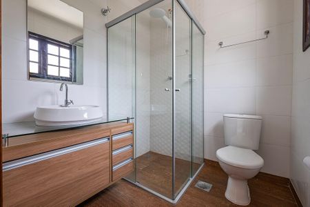 Casa para alugar com 204m², 3 quartos e 2 vagasSuíte 1 - Banheiro