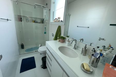 Casa para alugar com 300m², 3 quartos e 2 vagasBanheiro