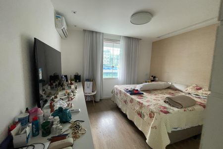 Casa para alugar com 300m², 3 quartos e 2 vagasQuarto