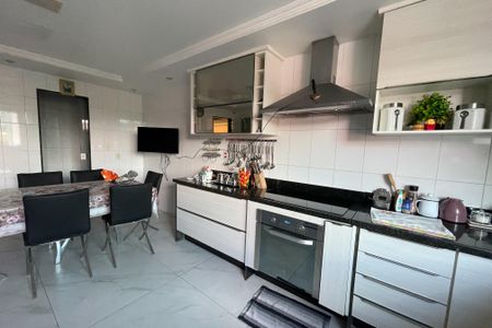 Casa para alugar com 300m², 3 quartos e 2 vagasCozinha