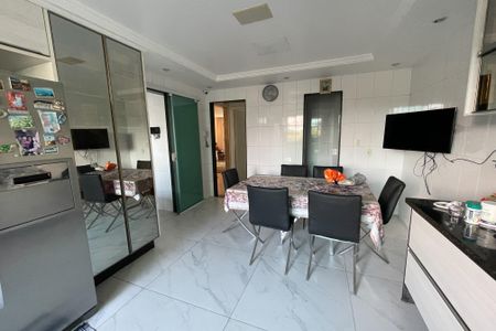 Casa para alugar com 300m², 3 quartos e 2 vagasCozinha