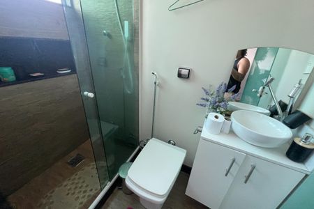 Casa para alugar com 300m², 3 quartos e 2 vagasBanheiro 2 