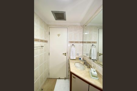 Apartamento à venda com 156m², 3 quartos e 2 vagasBanheiro