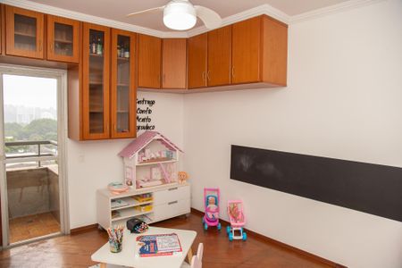 Apartamento à venda com 156m², 3 quartos e 2 vagasQuarto 3