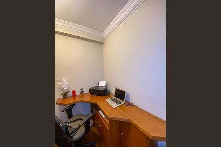 Apartamento à venda com 156m², 3 quartos e 2 vagasEscritório