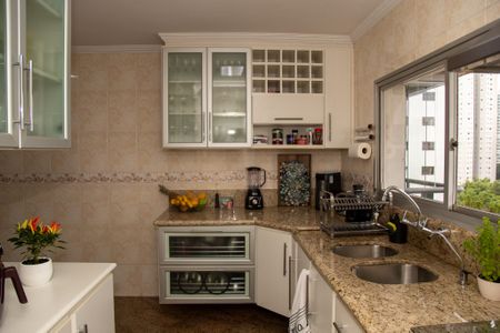 Apartamento à venda com 156m², 3 quartos e 2 vagasCozinha