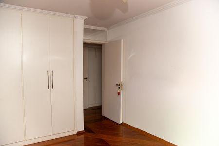 Apartamento à venda com 156m², 3 quartos e 2 vagasQuarto 2