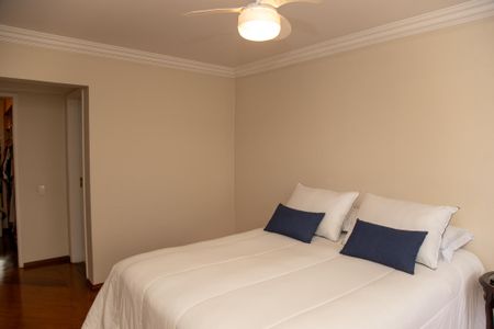 Apartamento à venda com 156m², 3 quartos e 2 vagasQuarto Suíte