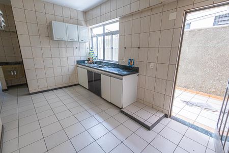 Apartamento para alugar com 120m², 3 quartos e 2 vagasCozinha