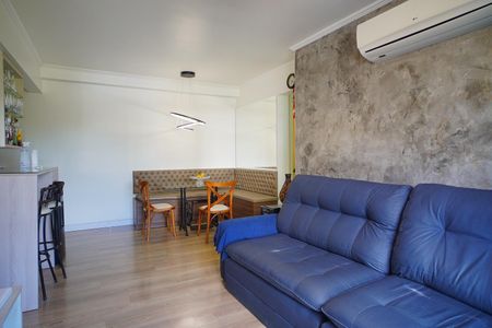Sala  de apartamento à venda com 3 quartos, 80m² em Jardim Carvalho, Porto Alegre