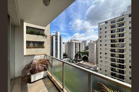 Varanda de apartamento para alugar com 3 quartos, 145m² em Indianópolis, São Paulo