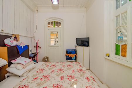 Quarto de casa para alugar com 1 quarto, 60m² em São Geraldo, Porto Alegre