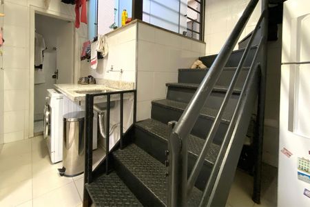 Apartamento à venda com 230m², 3 quartos e 1 vagaÁrea de Serviço