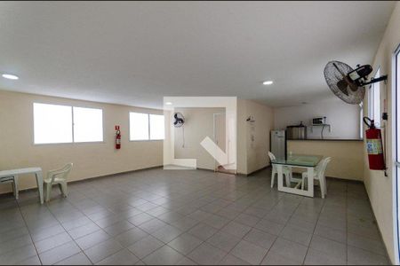Apartamento para alugar com 42m², 2 quartos e sem vagaÁrea comum - Salão de festas