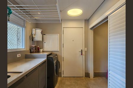 Apartamento para alugar com 244m², 4 quartos e 4 vagas Apartamento para alugar com 244m², 4 quartos e 4 vagasÁrea de Serviço