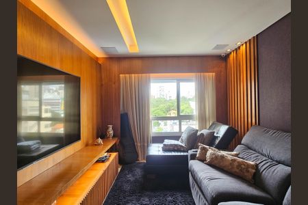 Sala de TV de apartamento à venda com 4 quartos, 244m² em Água Branca, São Paulo