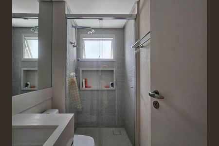 Apartamento para alugar com 244m², 4 quartos e 4 vagas Apartamento para alugar com 244m², 4 quartos e 4 vagasBanheiro da Suíte 2
