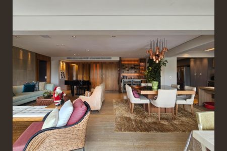 Apartamento para alugar com 244m², 4 quartos e 4 vagas Apartamento para alugar com 244m², 4 quartos e 4 vagasSala