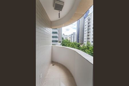 Apartamento à venda com 85m², 2 quartos e 2 vagas Apartamento à venda com 85m², 2 quartos e 2 vagasVaranda da Suíte