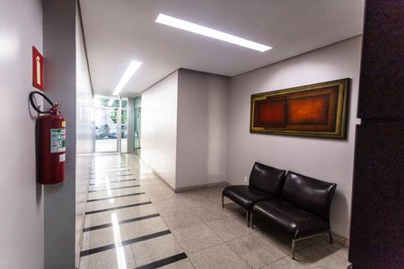 Apartamento à venda com 85m², 2 quartos e 2 vagas Apartamento à venda com 85m², 2 quartos e 2 vagasHall de entrada