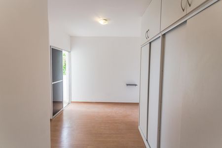 Apartamento à venda com 85m², 2 quartos e 2 vagas Apartamento à venda com 85m², 2 quartos e 2 vagasSuíte