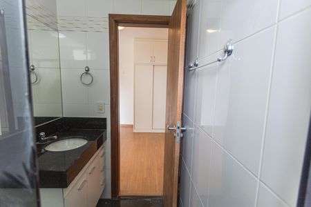 Apartamento à venda com 85m², 2 quartos e 2 vagas Apartamento à venda com 85m², 2 quartos e 2 vagasBanheiro da Suíte