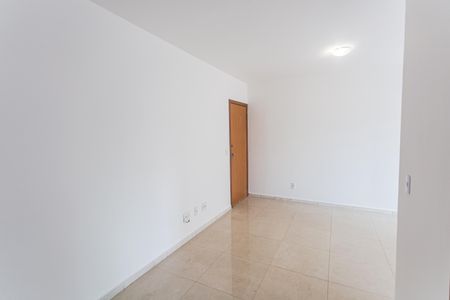 Apartamento à venda com 85m², 2 quartos e 2 vagas Apartamento à venda com 85m², 2 quartos e 2 vagasSala