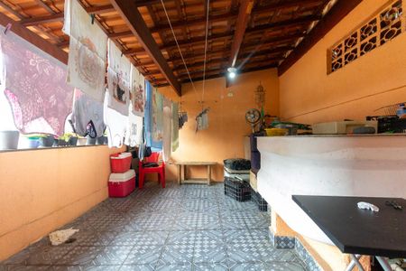 Casa à venda com 80m², 2 quartos e 2 vagasVaranda