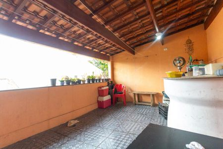 Casa à venda com 80m², 2 quartos e 2 vagasVaranda