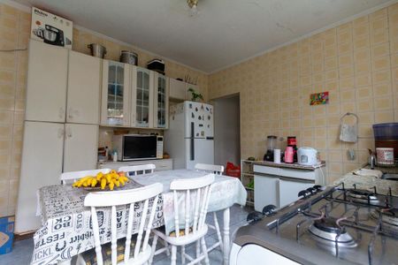 Casa à venda com 80m², 2 quartos e 2 vagasCozinha