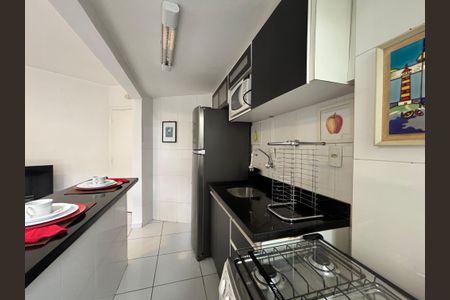 Cozinha de apartamento para alugar com 1 quarto, 45m² em Vila Nova Conceição, São Paulo