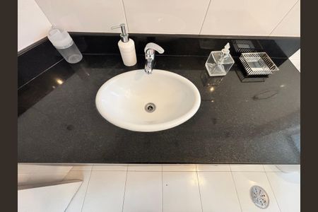 Apartamento para alugar com 45m², 1 quarto e 1 vaga Apartamento para alugar com 45m², 1 quarto e 1 vagaBanheiro da Suíte