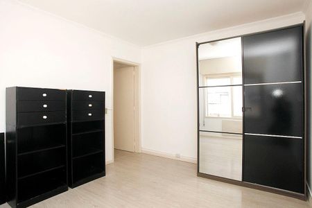 Quarto 1 de apartamento para alugar com 2 quartos, 71m² em Higienópolis, Porto Alegre