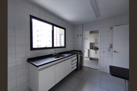 Apartamento para alugar com 118m², 2 quartos e 2 vagas Apartamento para alugar com 118m², 2 quartos e 2 vagasCozinha