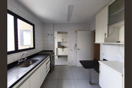 Apartamento para alugar com 118m², 2 quartos e 2 vagas Apartamento para alugar com 118m², 2 quartos e 2 vagasCozinha