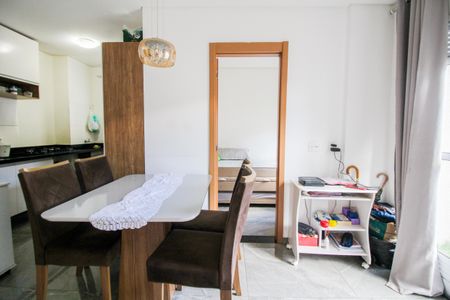 Apartamento para alugar com 61m², 2 quartos e sem vagaSala