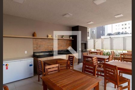 Apartamento para alugar com 61m², 2 quartos e sem vagaÁrea comum - Churrasqueira