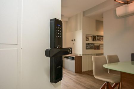 Apartamento à venda com 56m², 2 quartos e 1 vagaFechadura Eletrônica