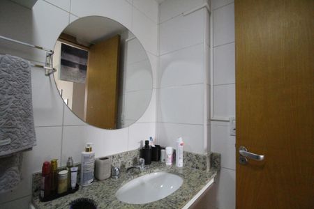 Apartamento à venda com 68m², 2 quartos e 1 vagaBanheiro da suíte