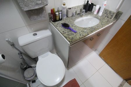 Apartamento à venda com 68m², 2 quartos e 1 vagaBanheiro da suíte