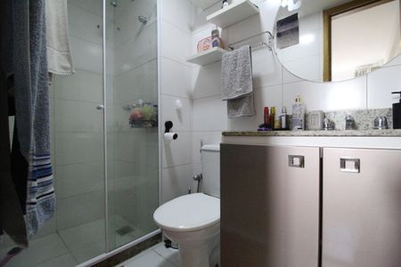 Apartamento à venda com 68m², 2 quartos e 1 vagaBanheiro da suíte